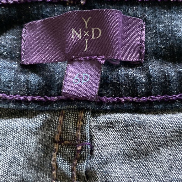 Not your daughter jeans “ lift and tuck tech” size 6p women - Picture 8 of 11